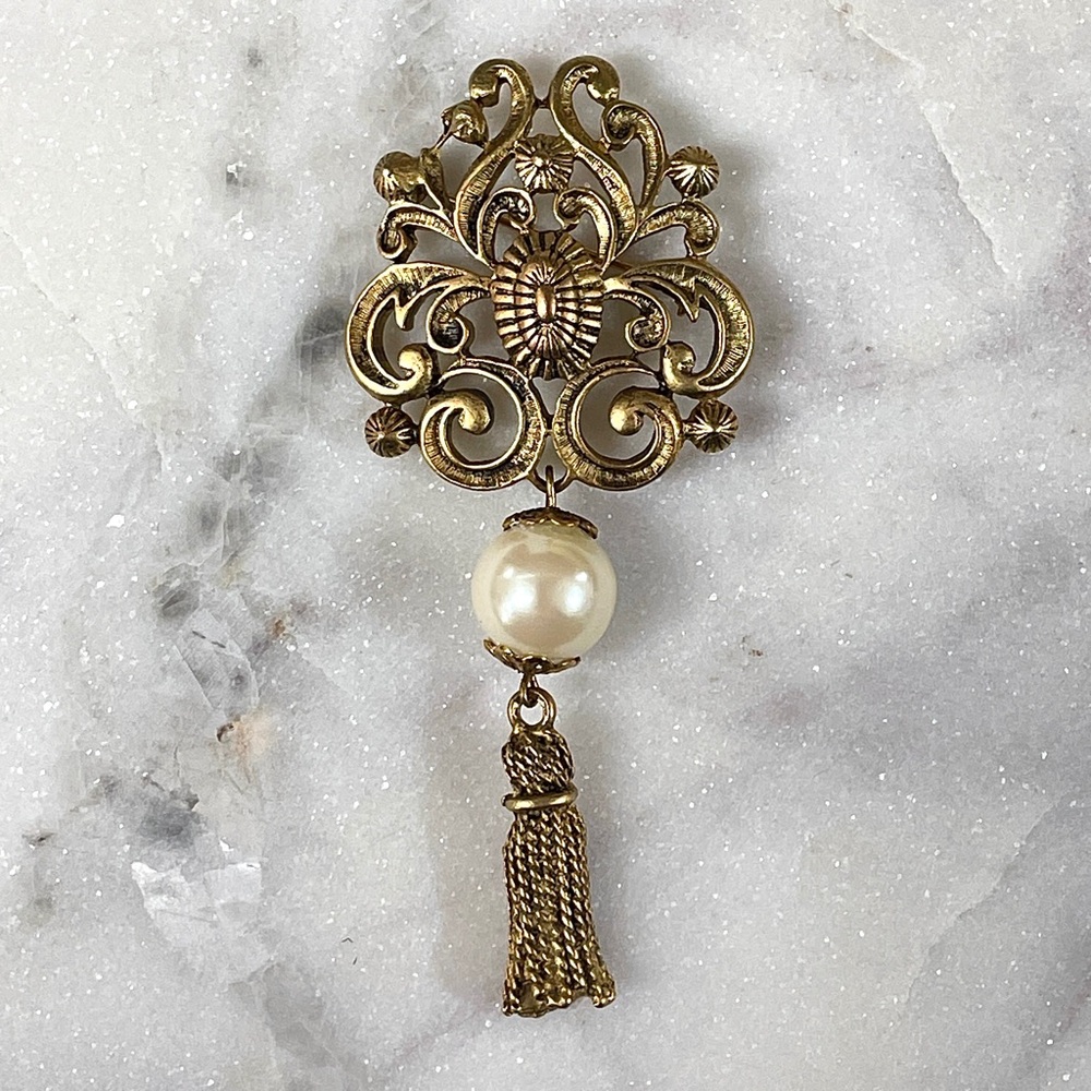 Vintage Gold Tone Filigree Faux Pearl Tassel Brooch